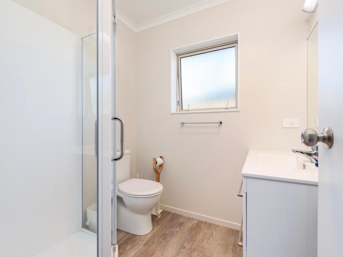 Modern Beach Break - Waihi Beach Holiday Home ภายนอก รูปภาพ