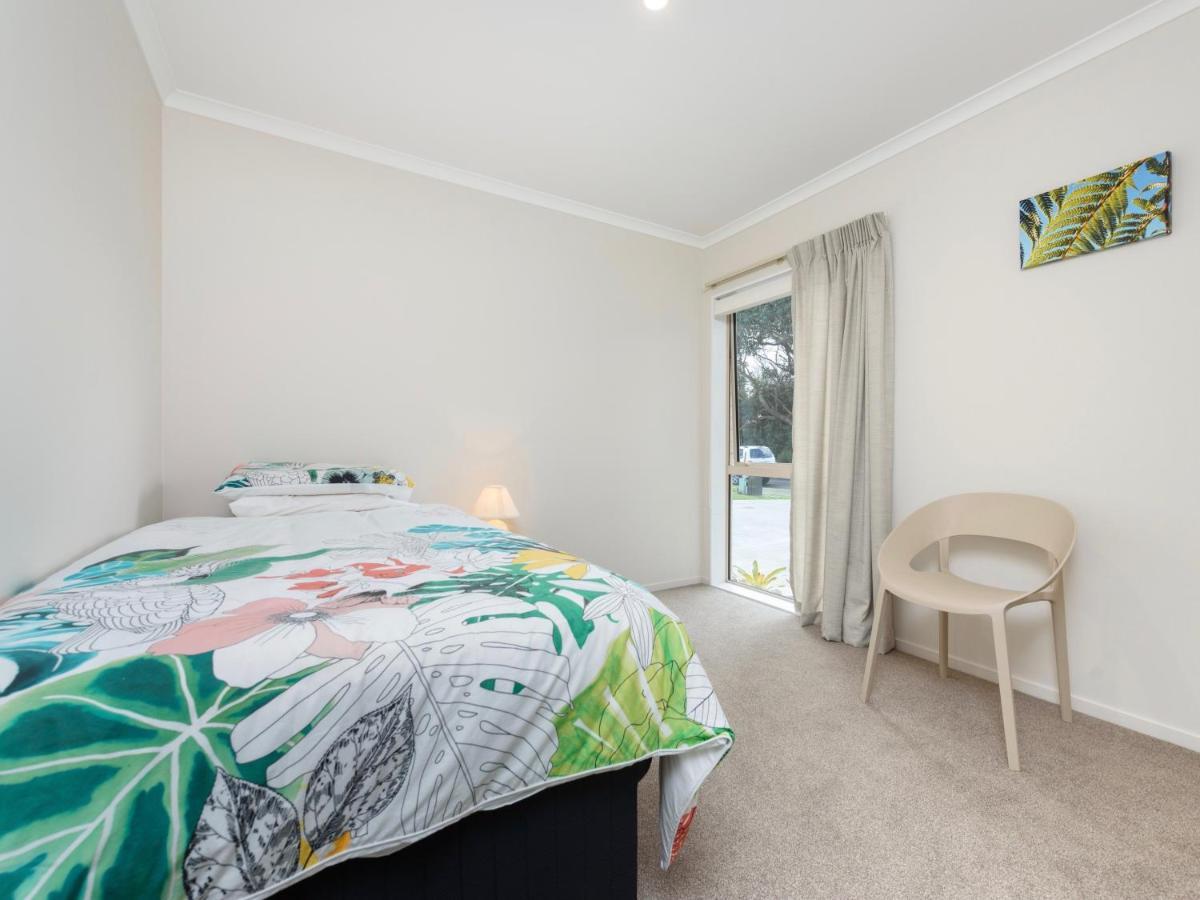 Modern Beach Break - Waihi Beach Holiday Home ภายนอก รูปภาพ