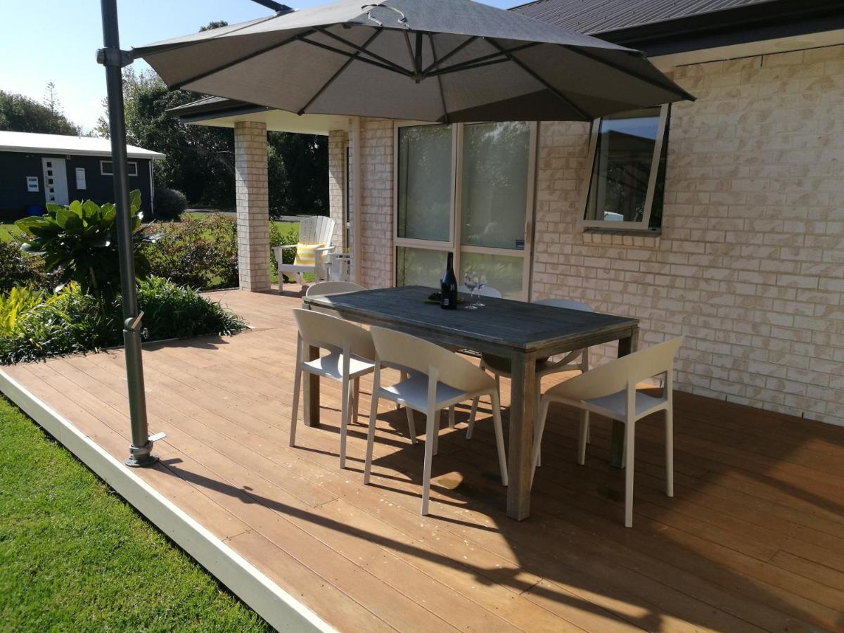 Modern Beach Break - Waihi Beach Holiday Home ภายนอก รูปภาพ