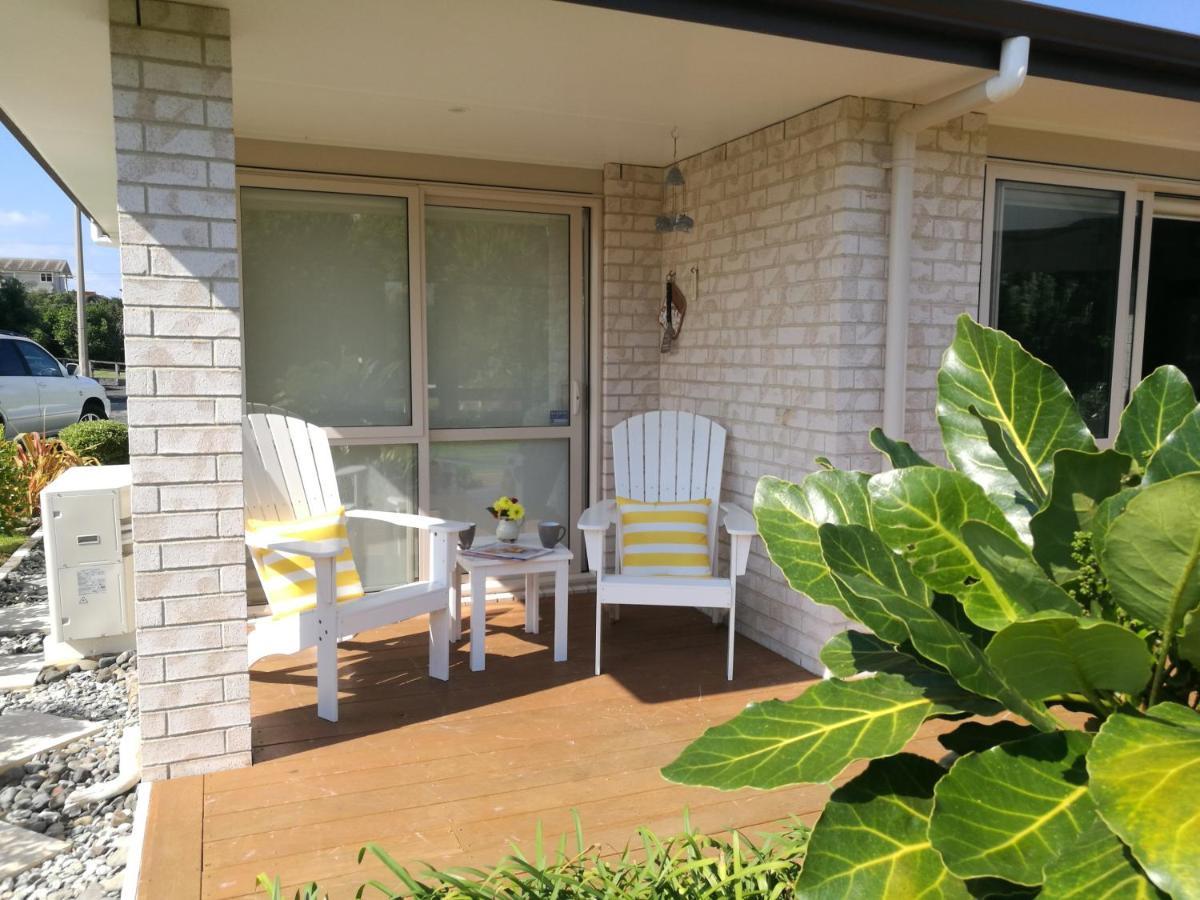 Modern Beach Break - Waihi Beach Holiday Home ภายนอก รูปภาพ